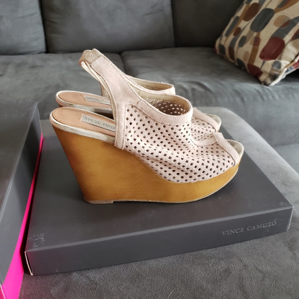 Shoes - Picture 2 of 11